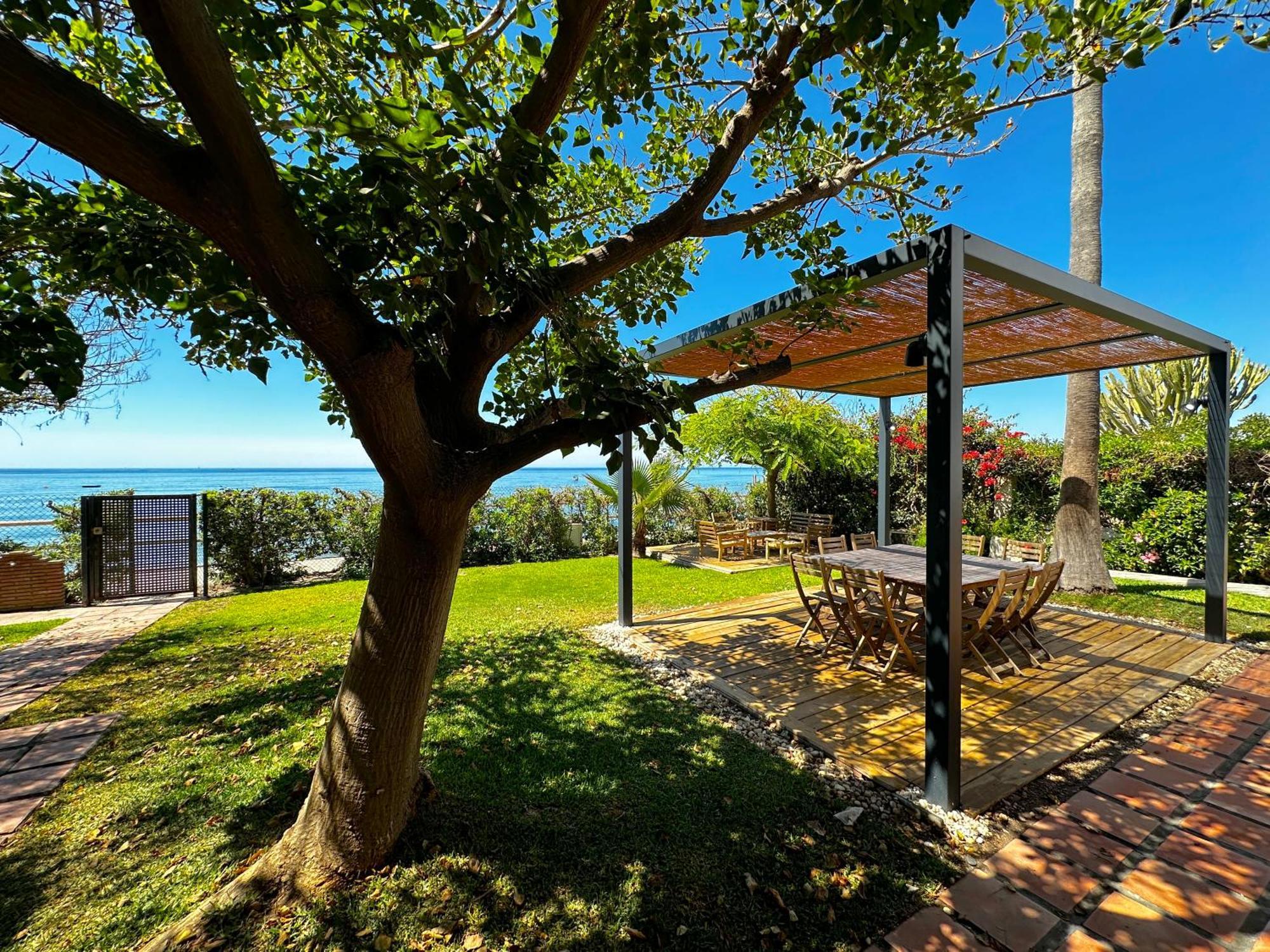 Villa Alboran Beachfront 9Pax توري دي بيناغالبون المظهر الخارجي الصورة
