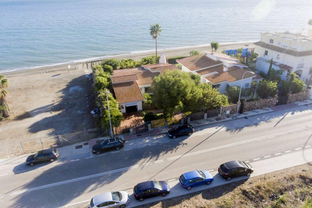 Villa Alboran Beachfront 9Pax توري دي بيناغالبون المظهر الخارجي الصورة